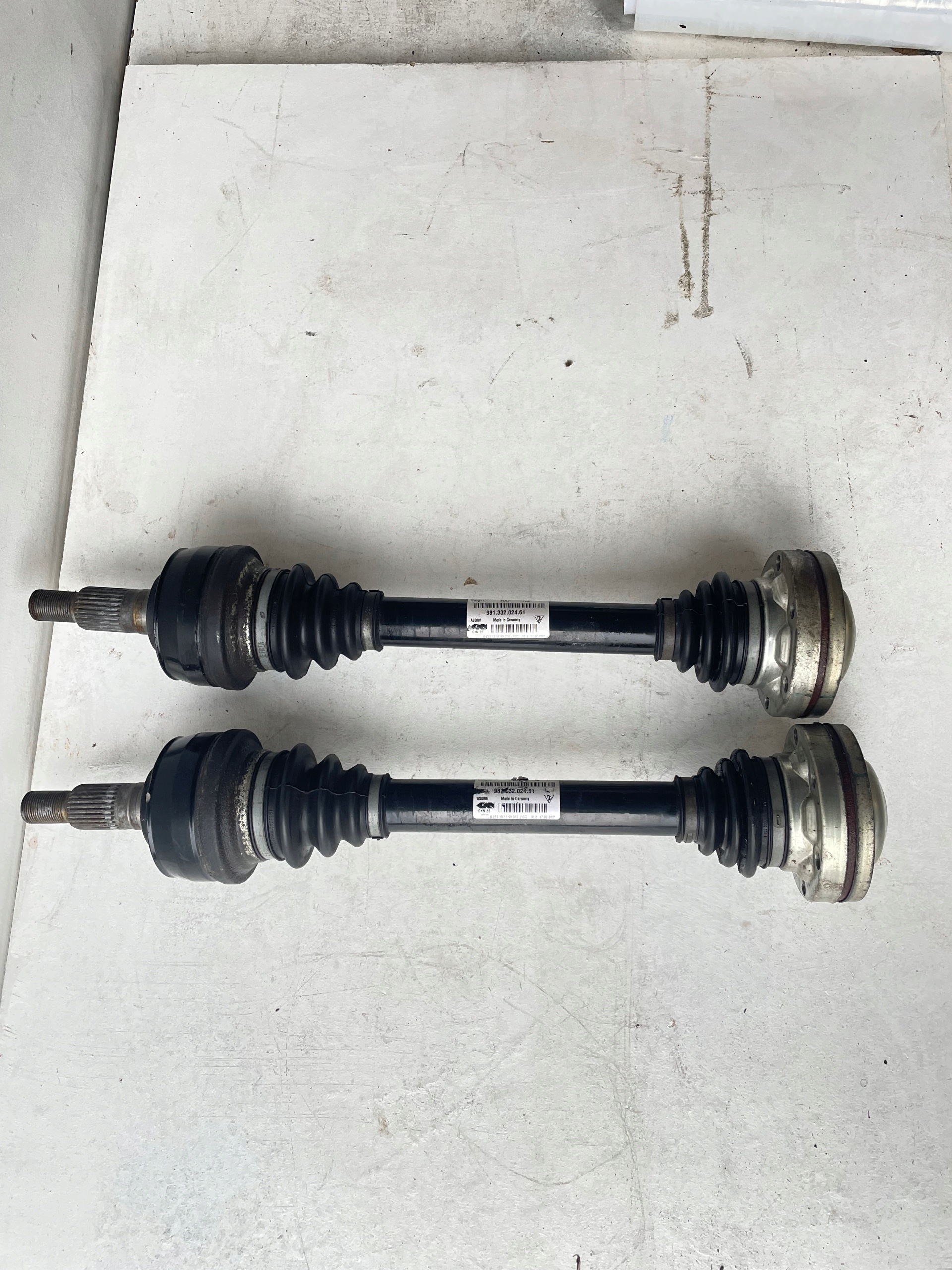 OEM komponent 98133202461 — Porsche Boxster 2.0, Skladom v EÚ — foto 1 | AMECAR OEM komponent 98133202461 — Porsche Boxster 2.0, Skladom v EÚ — foto 1