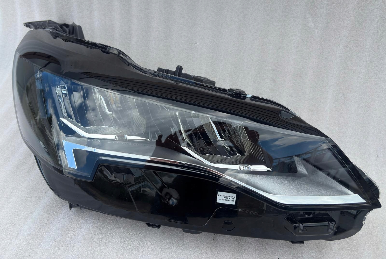 Světlomet 9836230180 — Peugeot 5008, Skladom v EÚ — foto 1