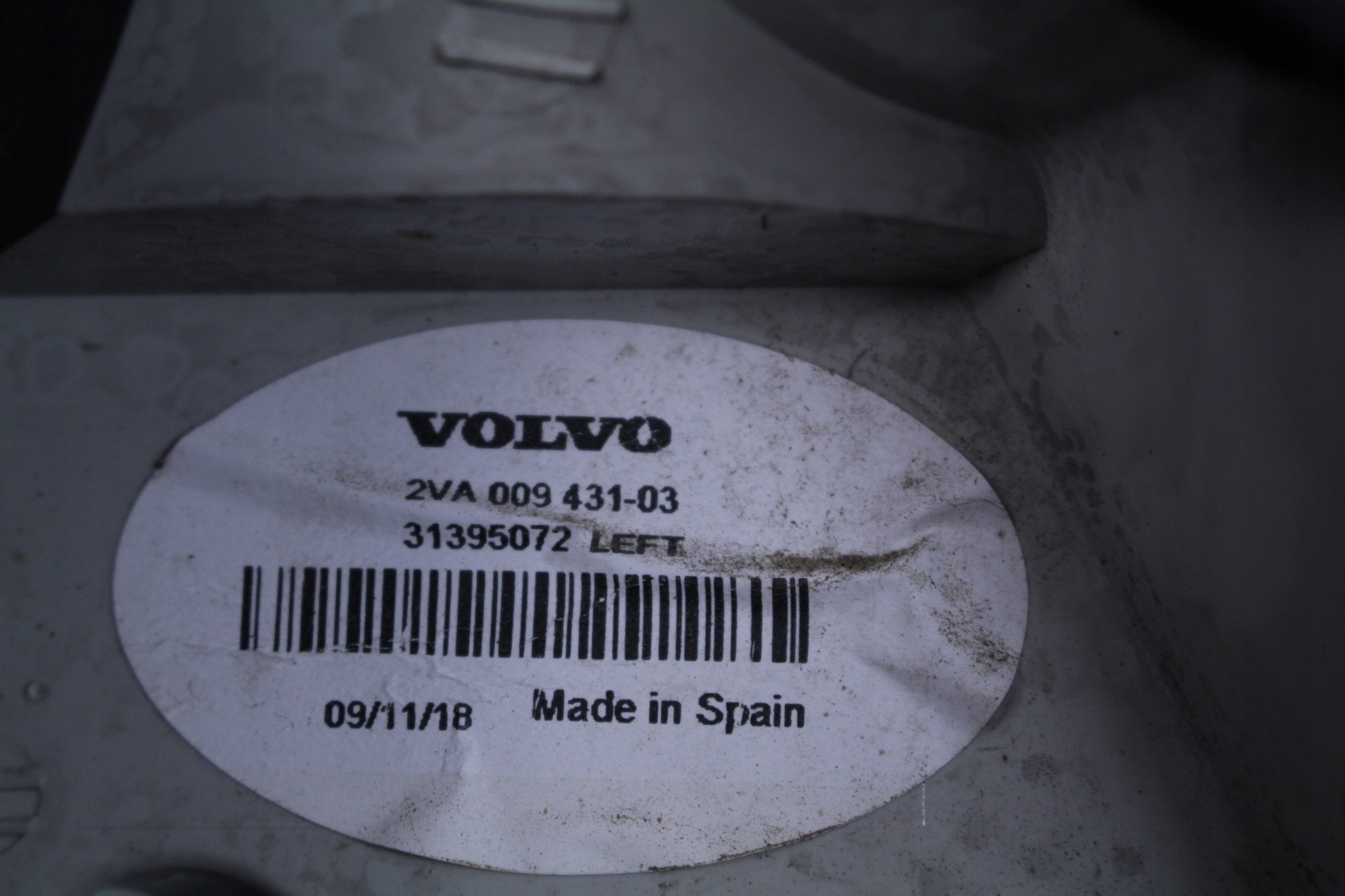 Světlomet — Volvo V70, Skladom v EÚ — foto 11 z 13