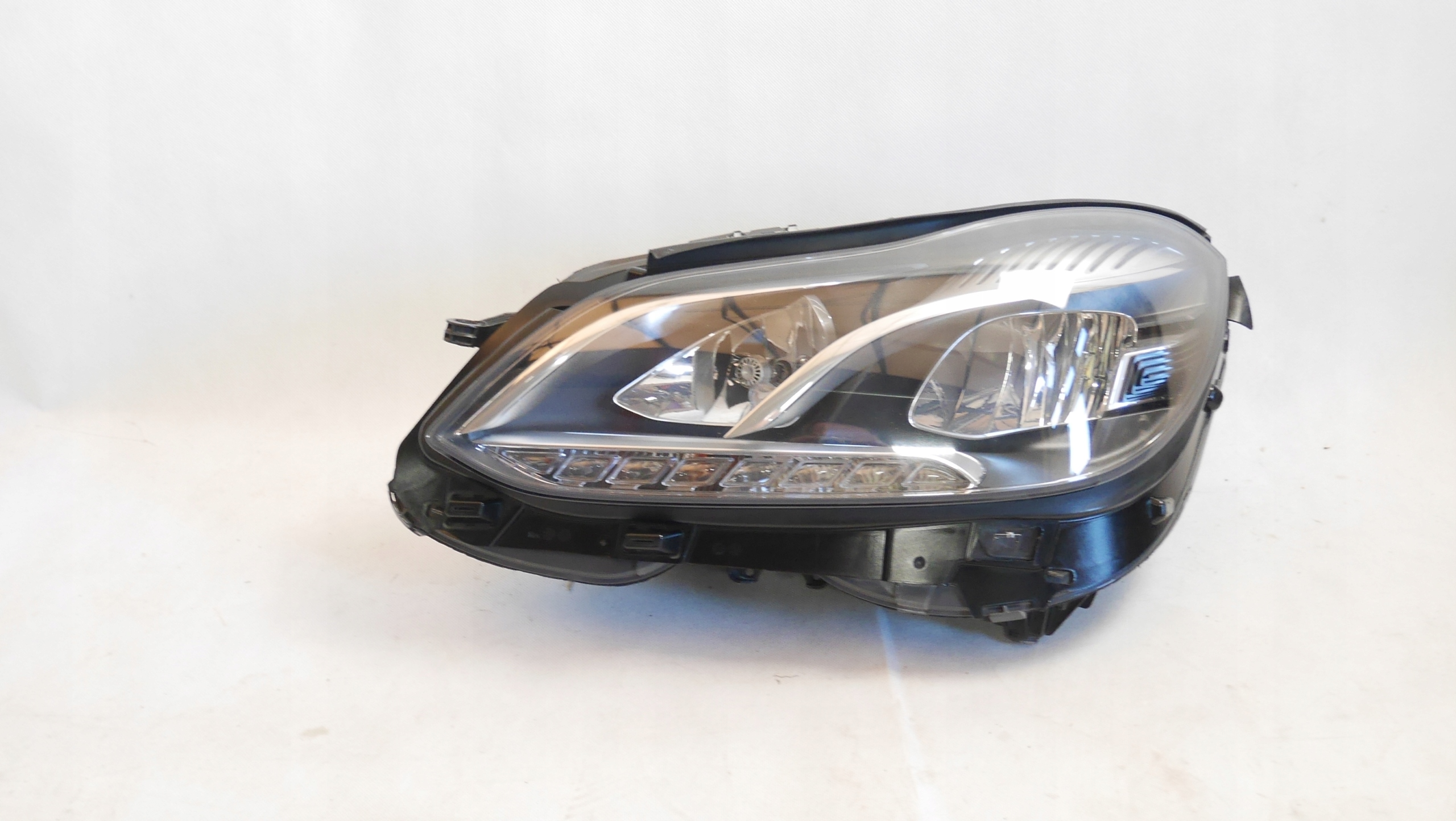 Světlomet 1EX011066 — BMW, Skladom v EÚ — foto 1