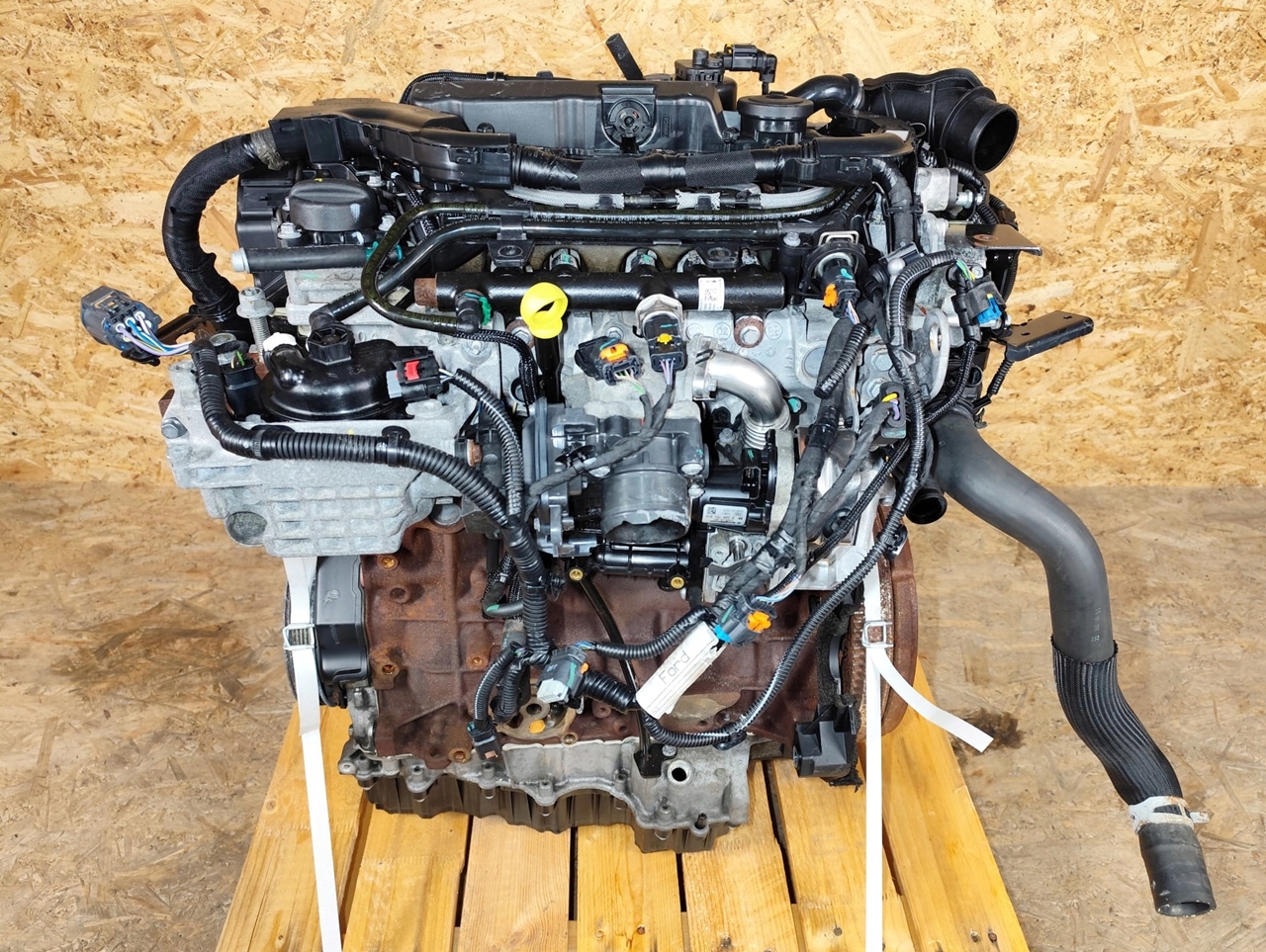Kompletní motor — Ford S-Max 2.0 TDCI, Skladom v EÚ — foto 1 | AMECAR Kompletní motor — Ford S-Max 2.0 TDCI, Skladom v EÚ — foto 1
