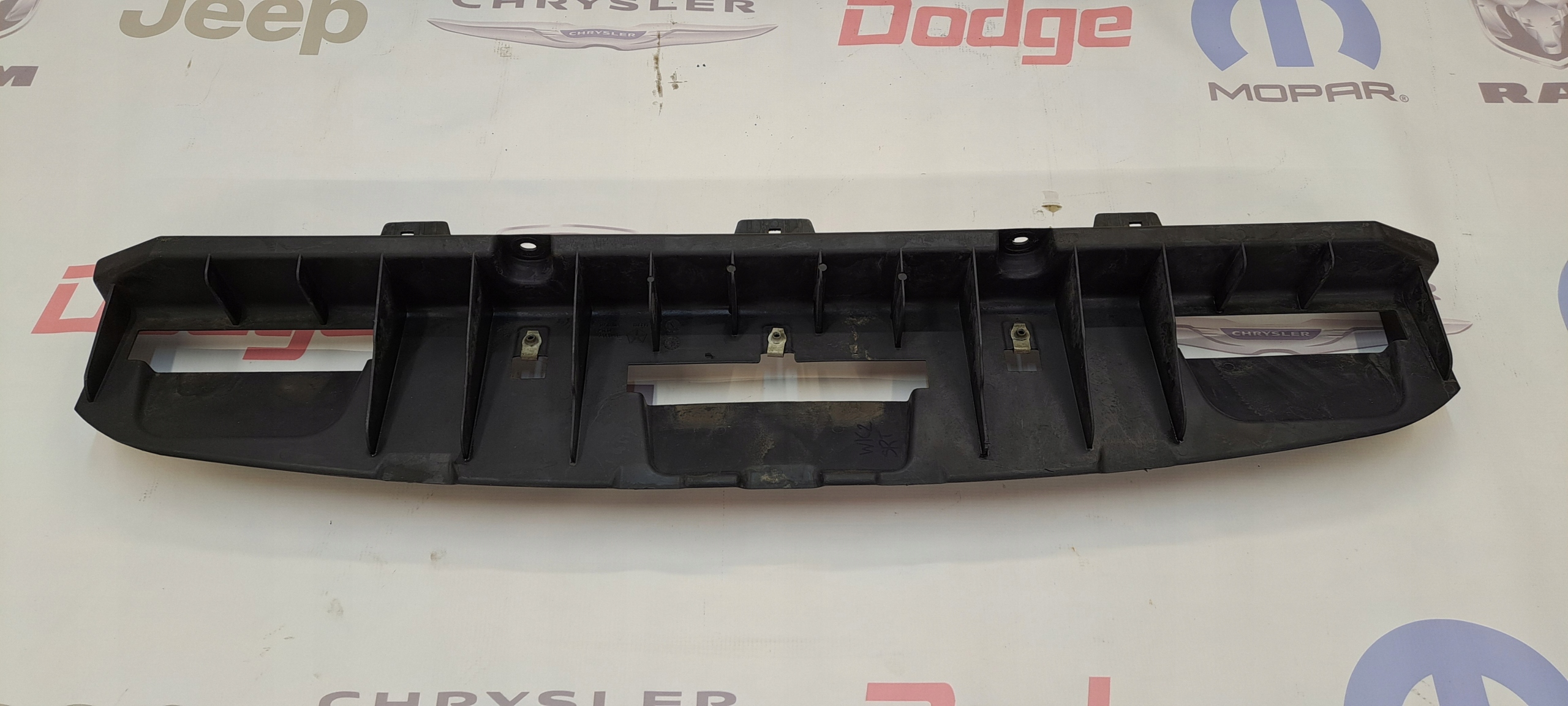 OEM komponent — Jeep Cherokee, Skladom v EÚ — foto 1