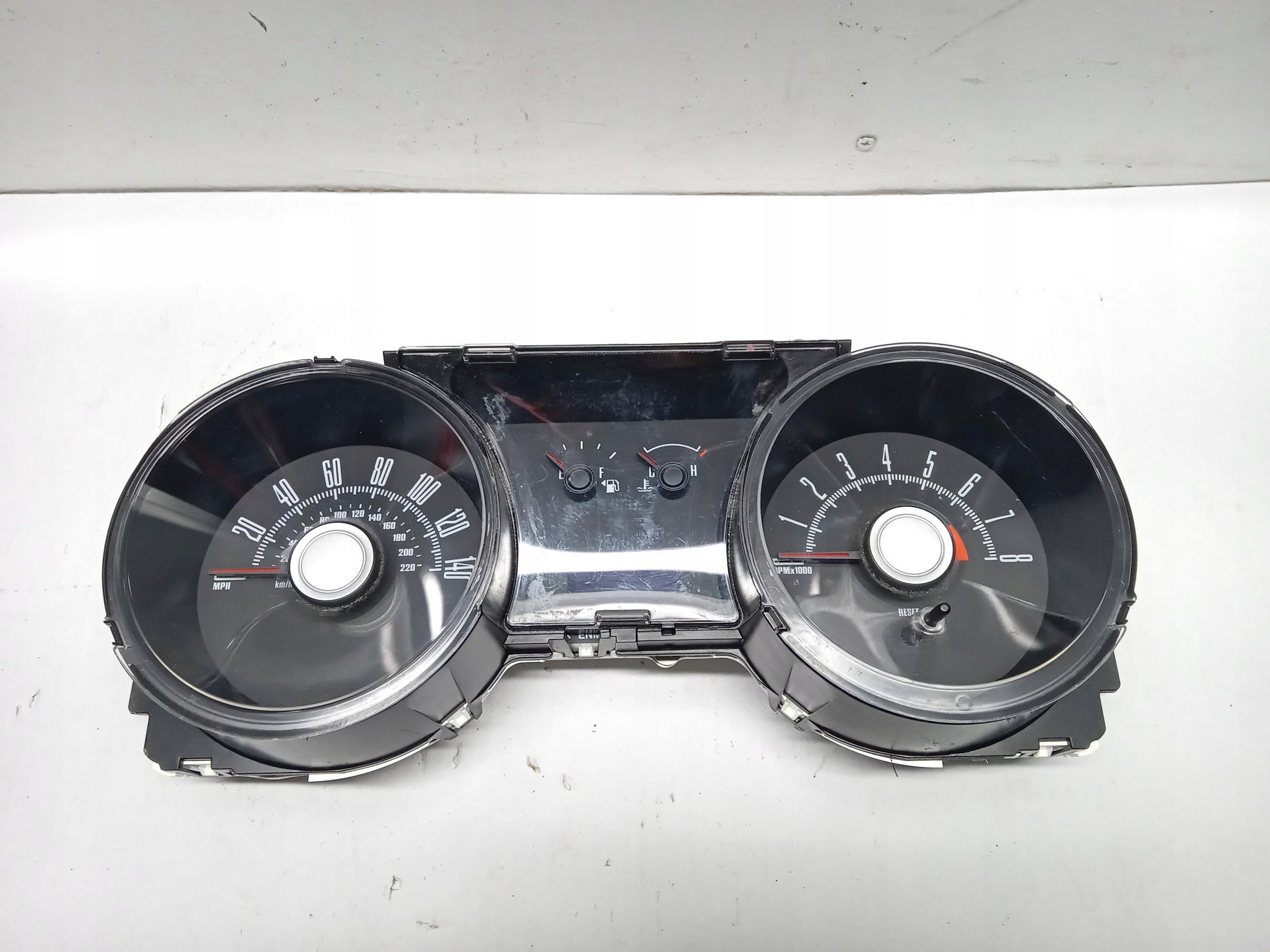 OEM komponent — Ford Mustang 4.6, Skladom v EÚ — foto 1