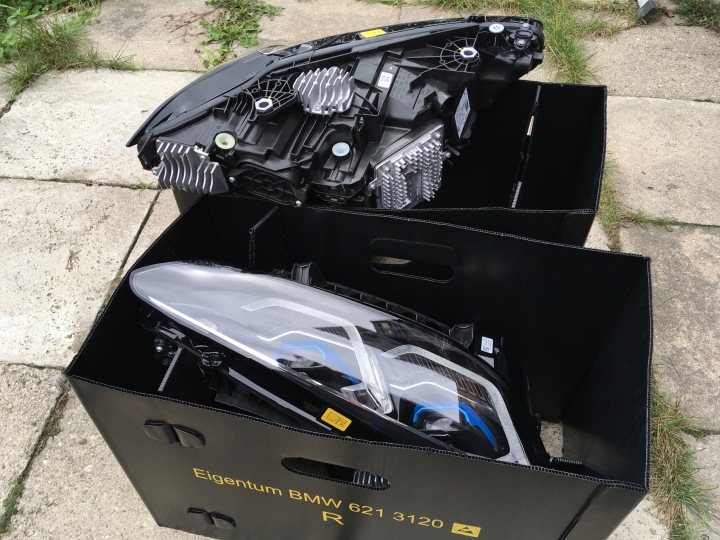Světlomet — BMW M3, Skladom v EÚ — foto 1
