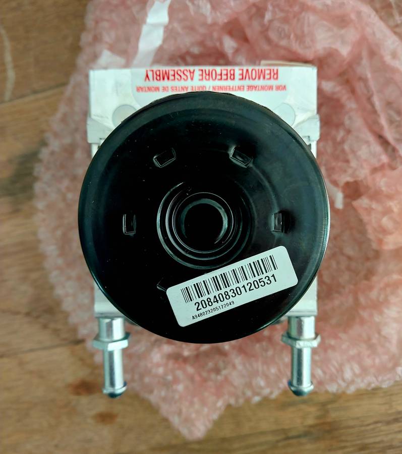 OEM komponent 68067060AA — RAM, dovoz USA — foto 1 z 6 OEM komponent 68067060AA — RAM, dovoz USA — foto 1 z 6