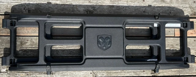 OEM komponent — Ford, červená, dovoz Kanada — foto 4 z 5