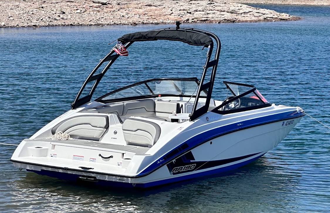2019 Yamaha, dovoz USA — foto 1 z 5 2019 Yamaha, dovoz USA — foto 1 z 5