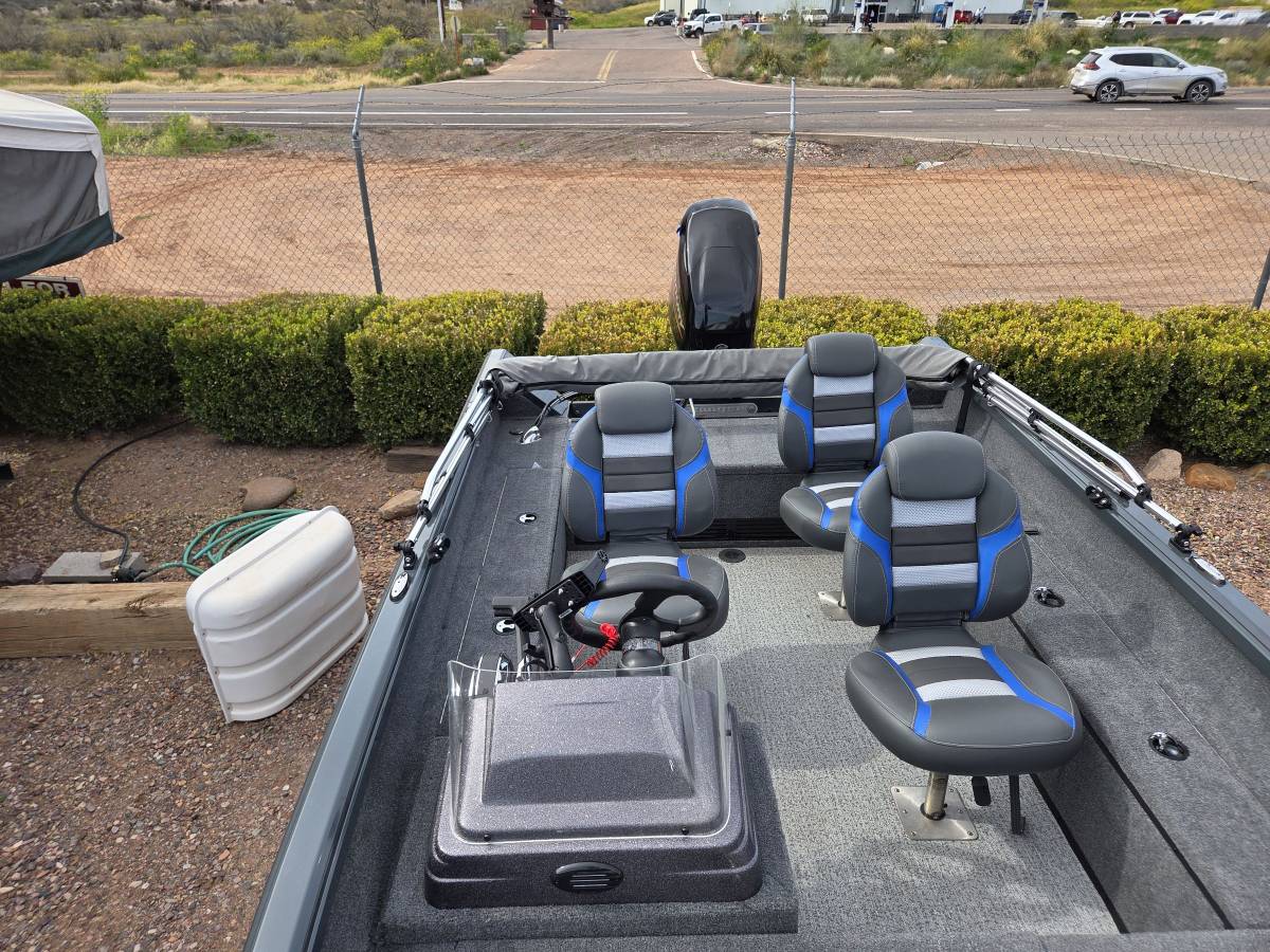 2024 Ranger, dovoz USA — foto 8 z 12