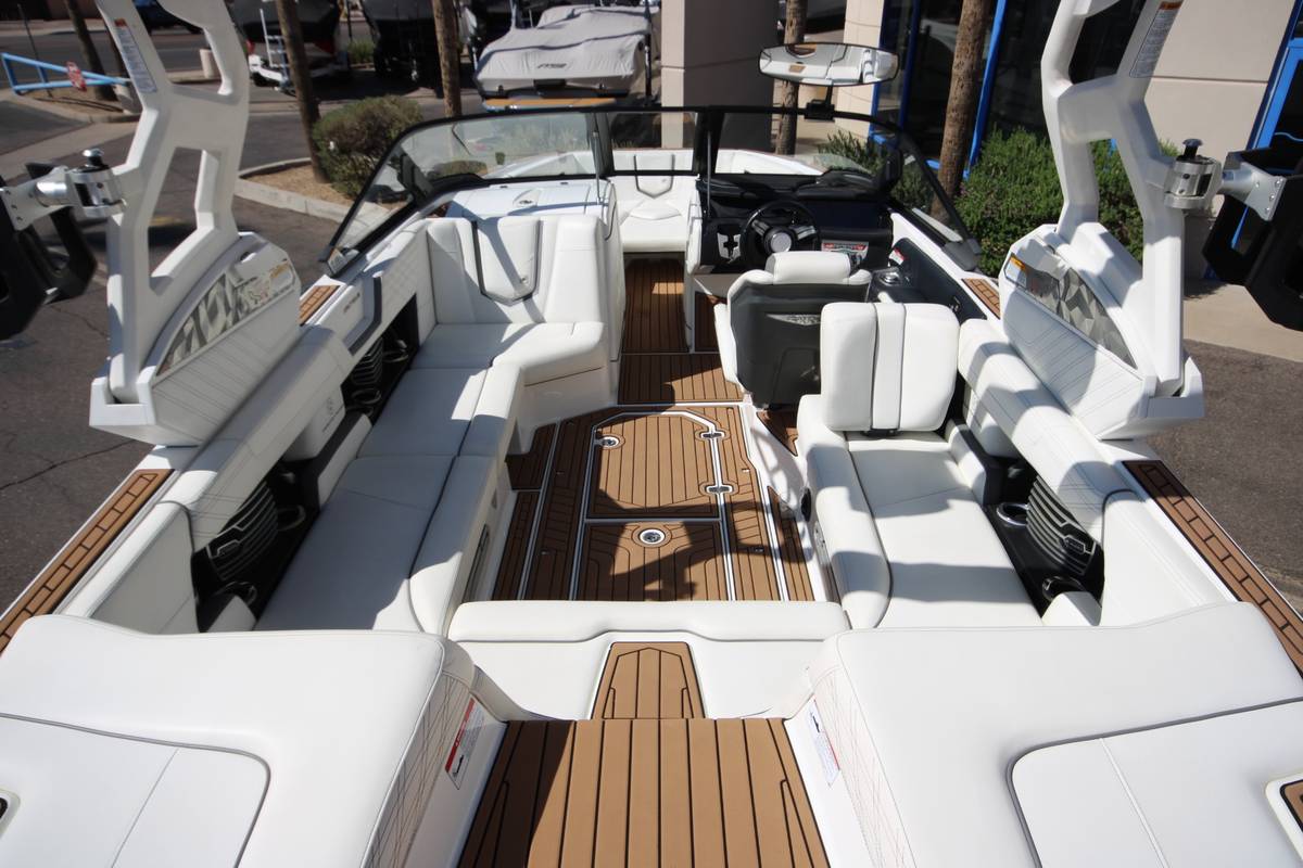 2019 Nautique, dovoz USA — foto 6 z 12