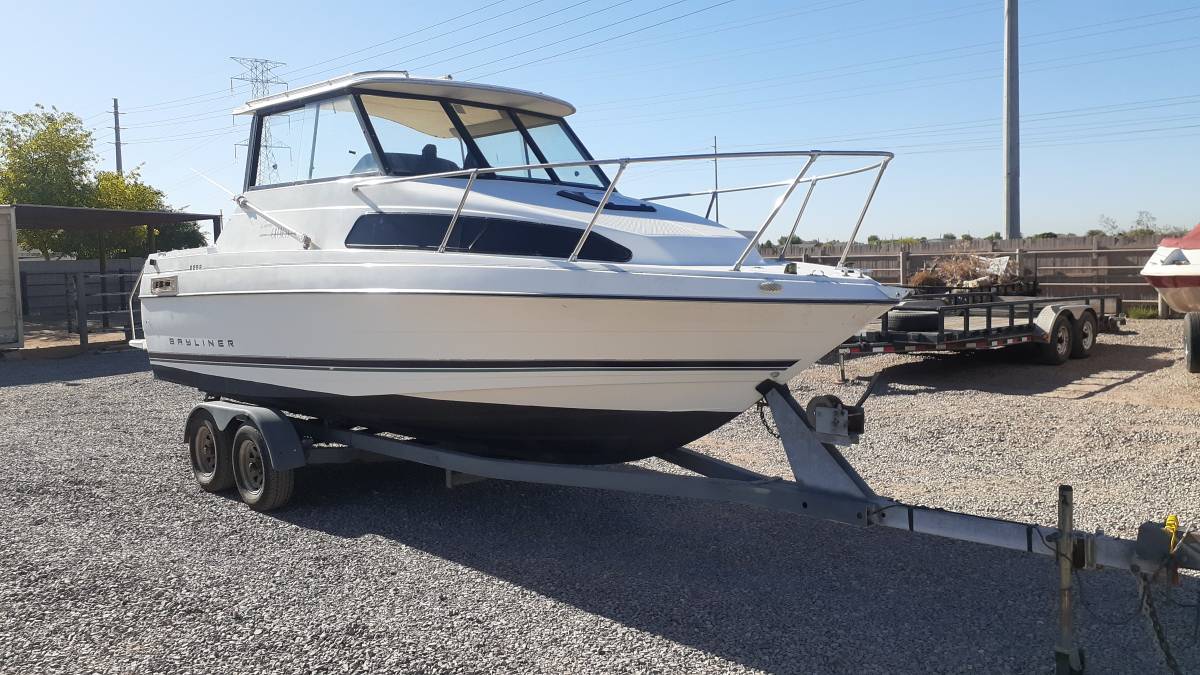 1996 Bayliner, dovoz USA — foto 1