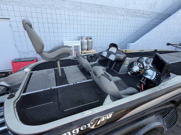 2008 Ranger, dovoz USA — foto 8 z 12