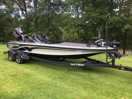 2017 Nitro, dovoz USA — foto 1
