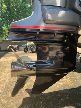 2012 Skeeter, dovoz USA — foto 12 z 12