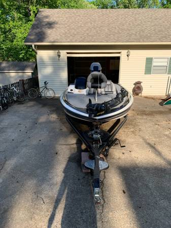 2012 Skeeter, dovoz USA — foto 6 z 12
