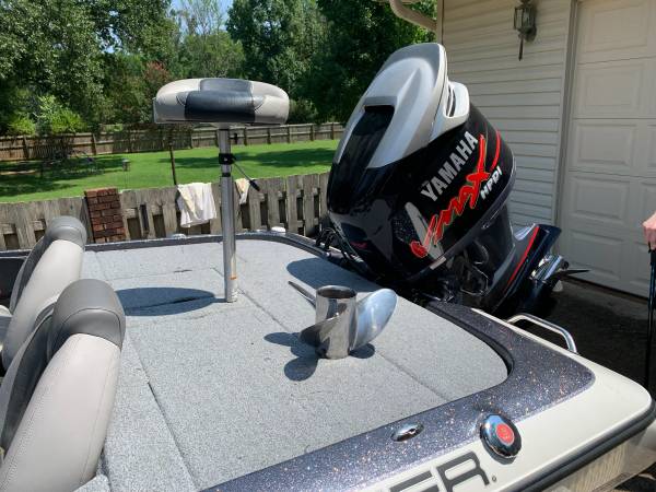 2012 Skeeter, dovoz USA — foto 9 z 12