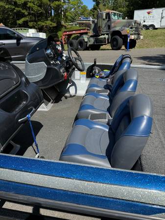 2011 Nitro, dovoz USA — foto 4 z 5