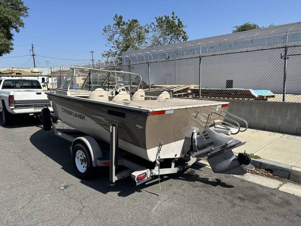 2002 Crestliner, dovoz USA — foto 3 z 12
