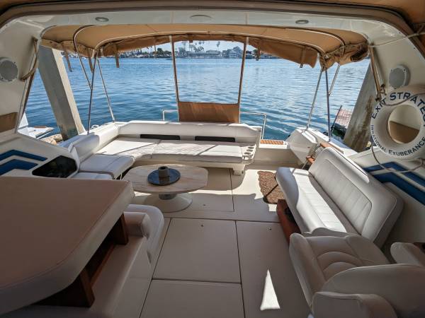 Sea Ray, dovoz USA — foto 7 z 12
