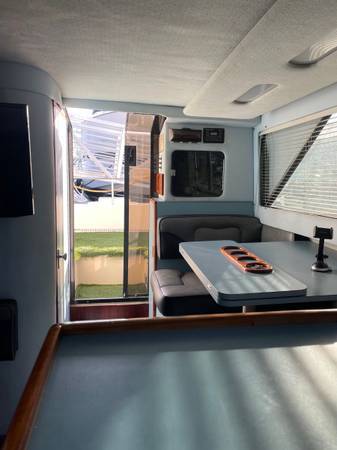 Sea Ray, dovoz USA — foto 8 z 12