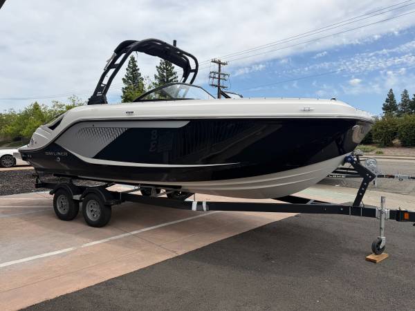 Bayliner, dovoz USA — foto 4 z 12