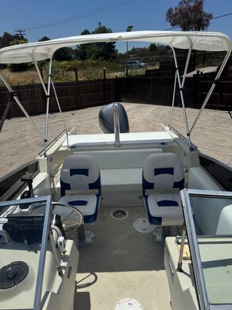 Boston Whaler, dovoz USA — foto 3 z 12