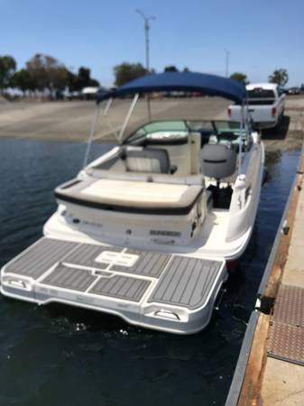 2016 Sea Ray, dovoz USA — foto 1 z 12 2016 Sea Ray, dovoz USA — foto 1 z 12