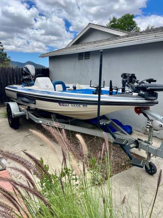 Skeeter, dovoz USA — foto 1 z 9 Skeeter, dovoz USA — foto 1 z 9