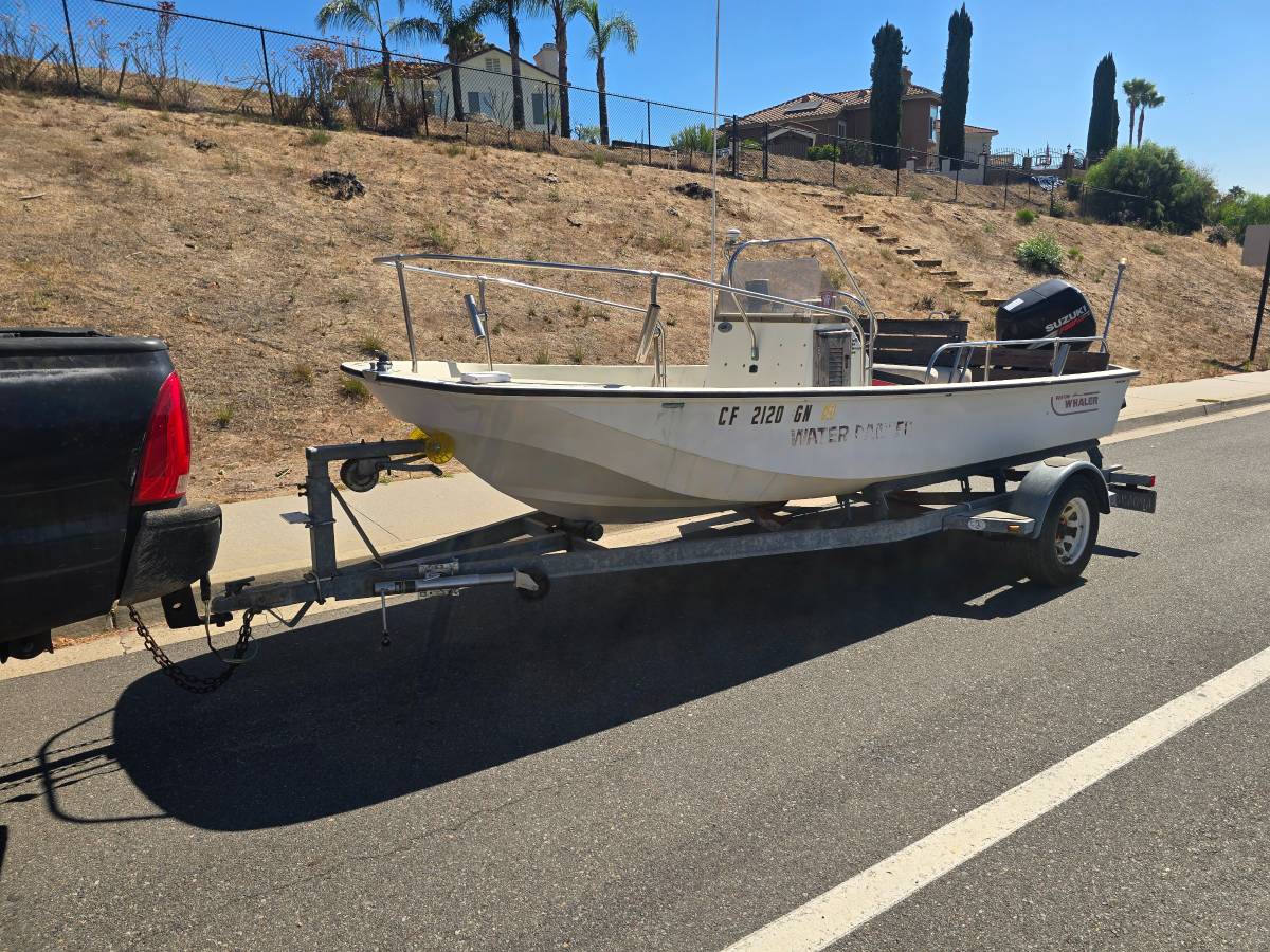 Boston Whaler, dovoz USA — foto 2 z 12