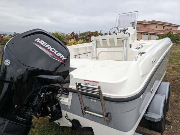 2021 Bayliner, dovoz USA — foto 1 z 7 2021 Bayliner, dovoz USA — foto 1 z 7