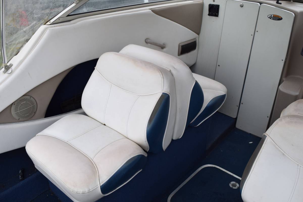 2001 Bayliner, dovoz USA — foto 10 z 12