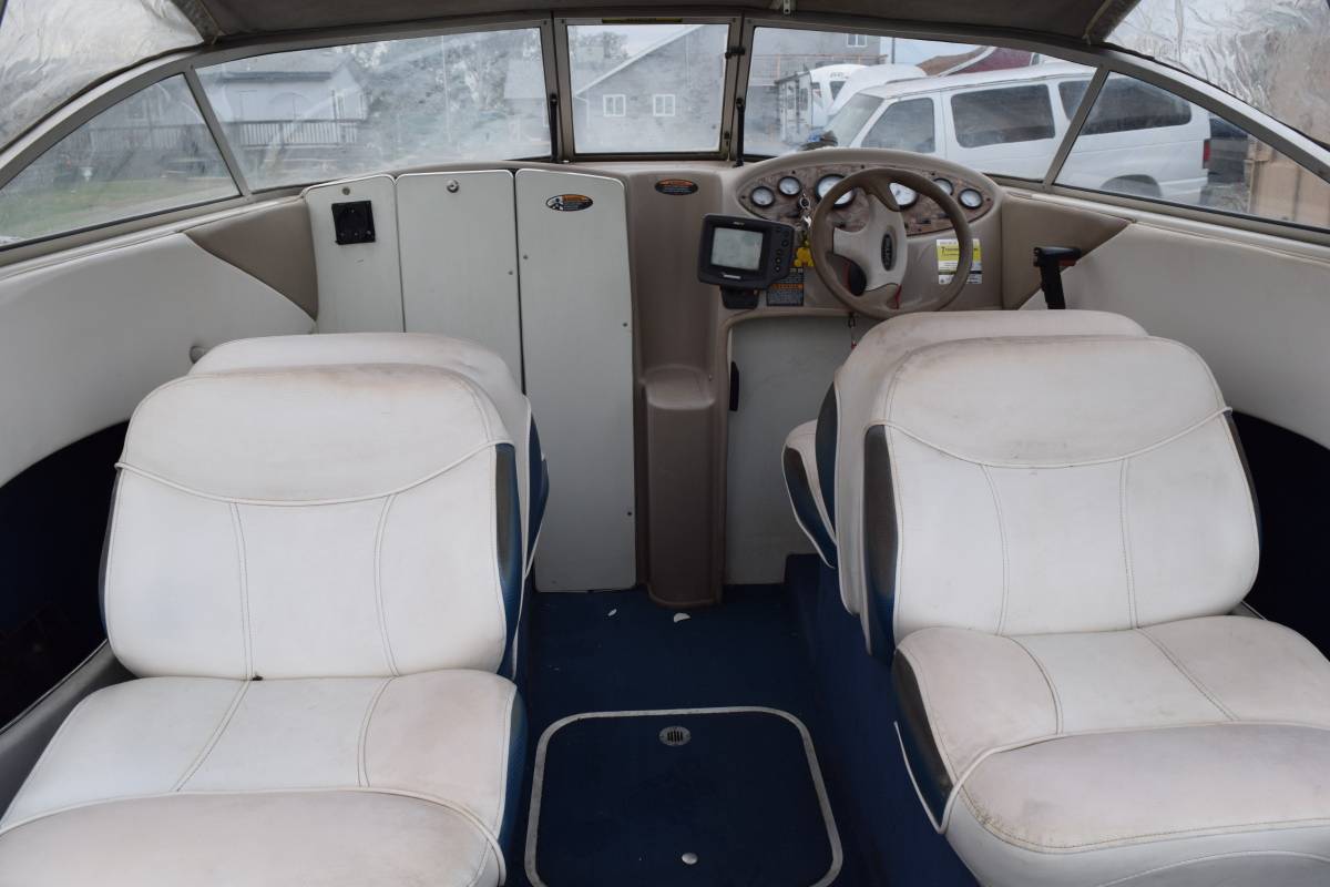 2001 Bayliner, dovoz USA — foto 7 z 12