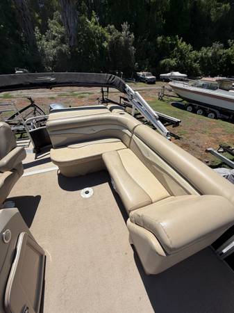 2014 Bennington, dovoz USA — foto 11 z 12