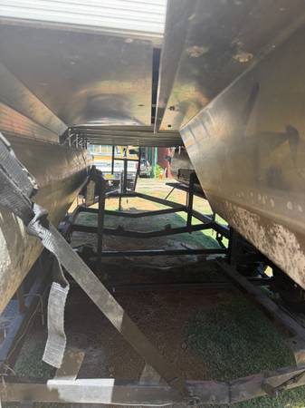 2014 Bennington, dovoz USA — foto 9 z 12