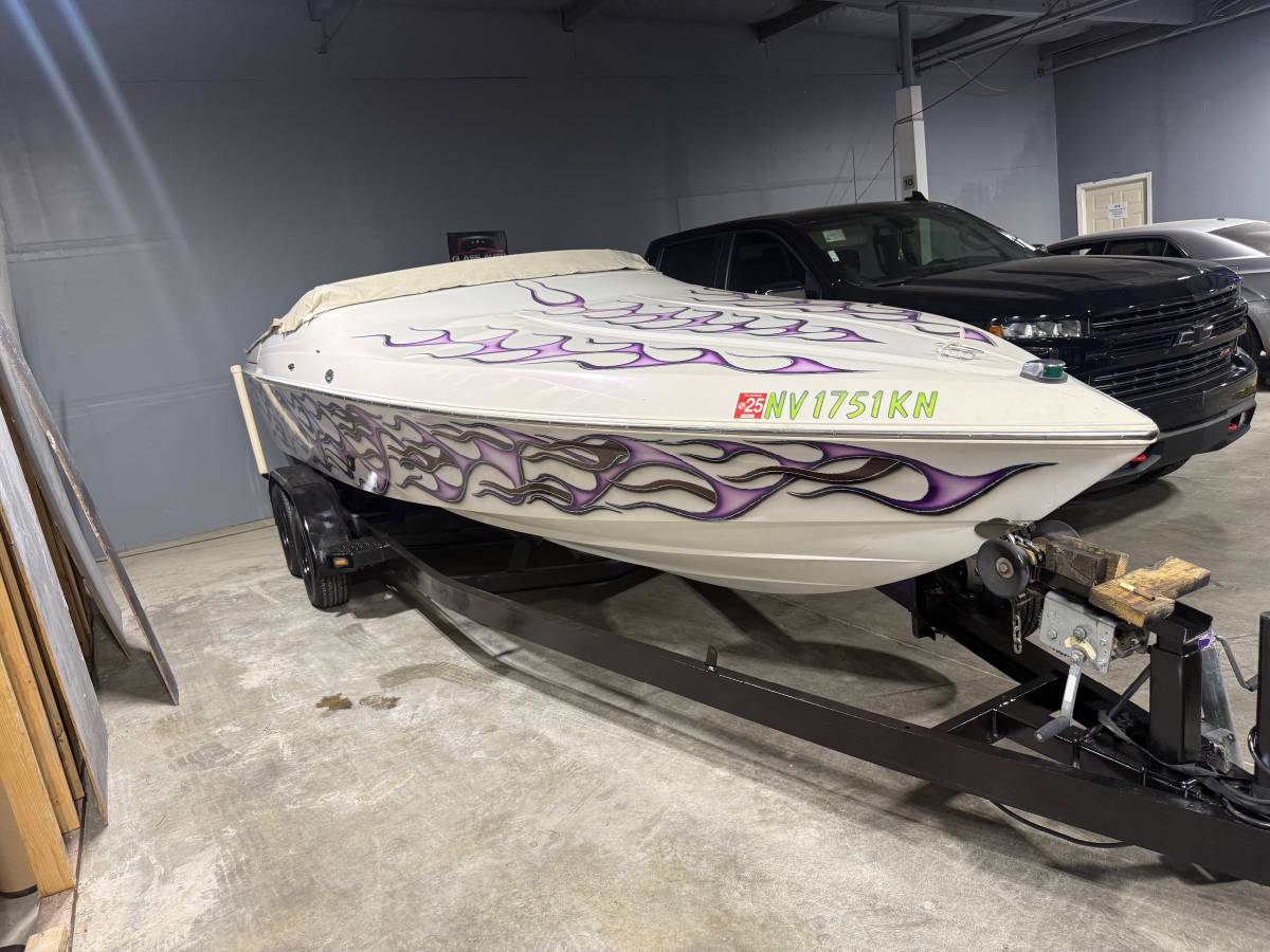1996 Wellcraft, dovoz USA — foto 6 z 9