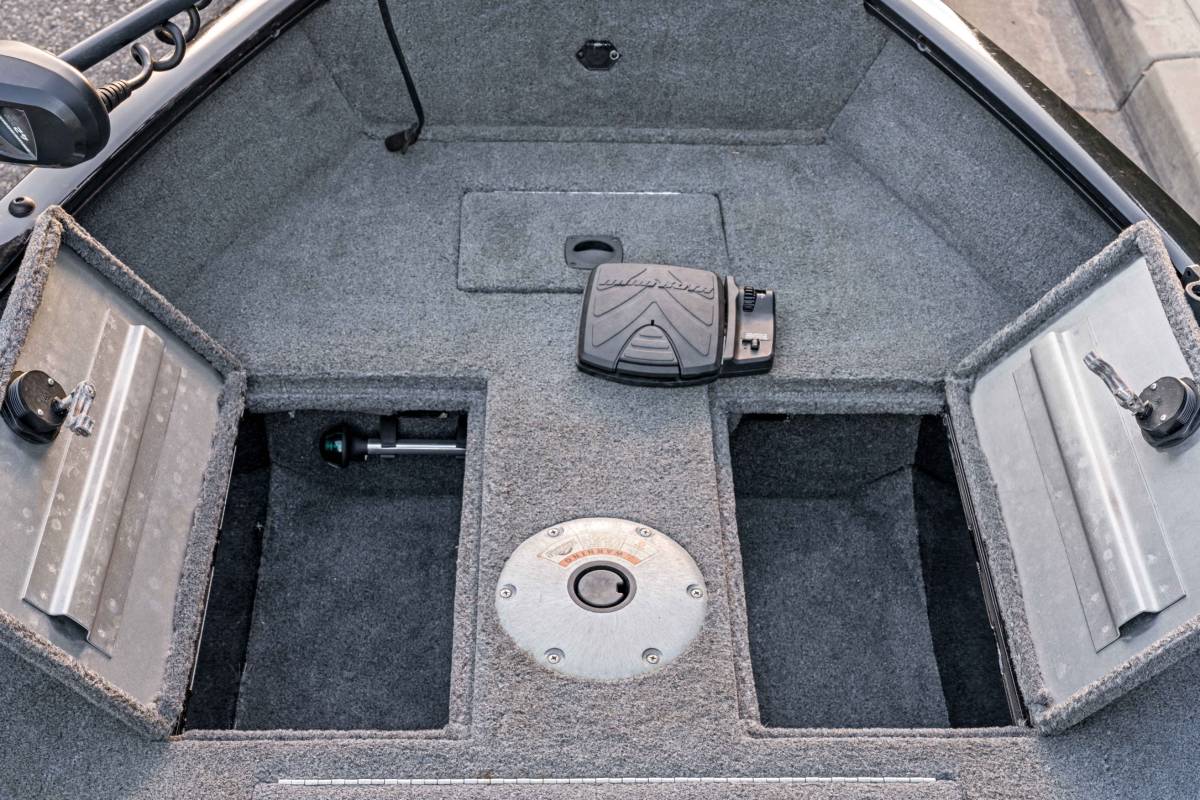 2018 Tracker, dovoz USA — foto 11 z 12