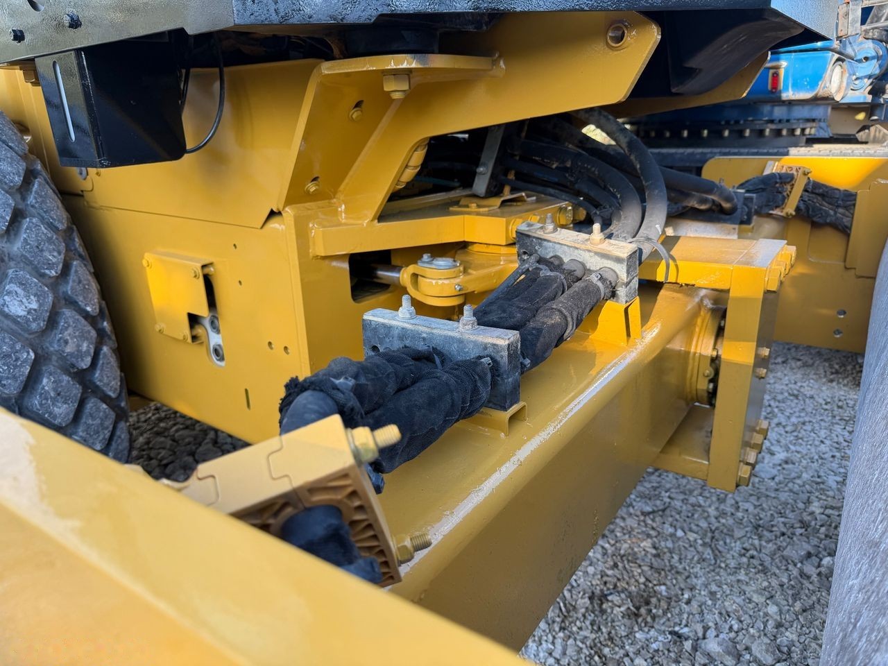 2012 Caterpillar CS56, 5 100 mth, dovoz Skladom v EÚ — foto 10 z 14