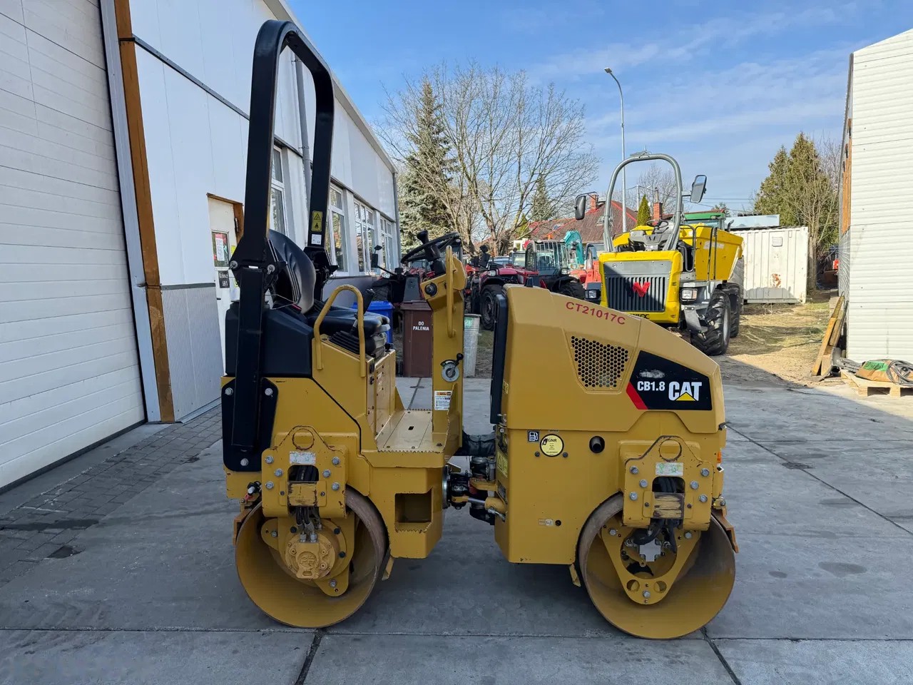2019 Caterpillar CB1.8, 391 mth, dovoz Skladom v EÚ — foto 6 z 21