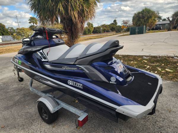 2013 Yamaha, dovoz USA — foto 4 z 6