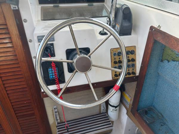 1985 Grady-White, biela, dovoz USA — foto 9 z 12