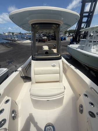 2024 Grady-White, biela, dovoz USA — foto 10 z 12