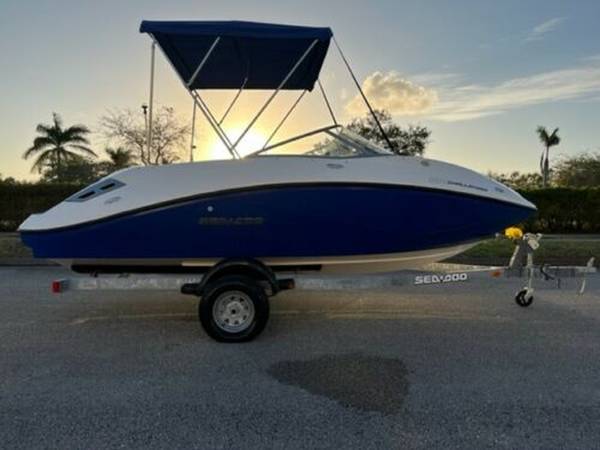 2011 Sea-Doo, dovoz USA — foto 6 z 7