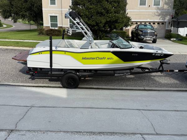 MasterCraft, dovoz USA — foto 1 z 12 MasterCraft, dovoz USA — foto 1 z 12