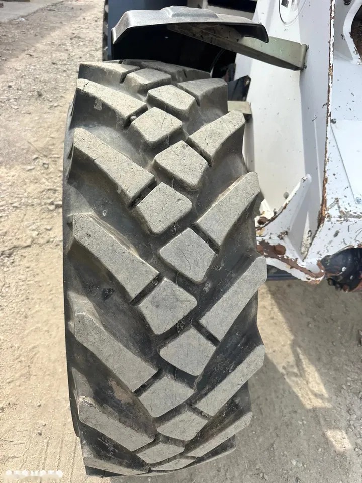 2002 Terex NAKLADAČ, dovoz Skladom v EÚ — foto 11 z 17
