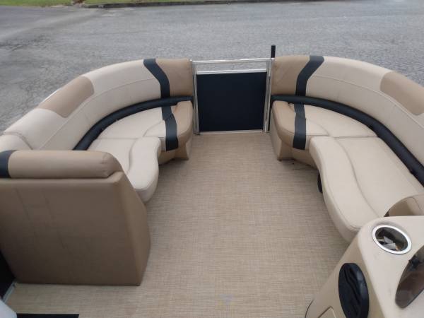 2018 Crestliner, dovoz USA — foto 5 z 7