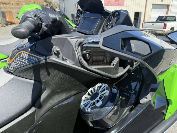 2024 Kawasaki, dovoz USA — foto 6 z 10