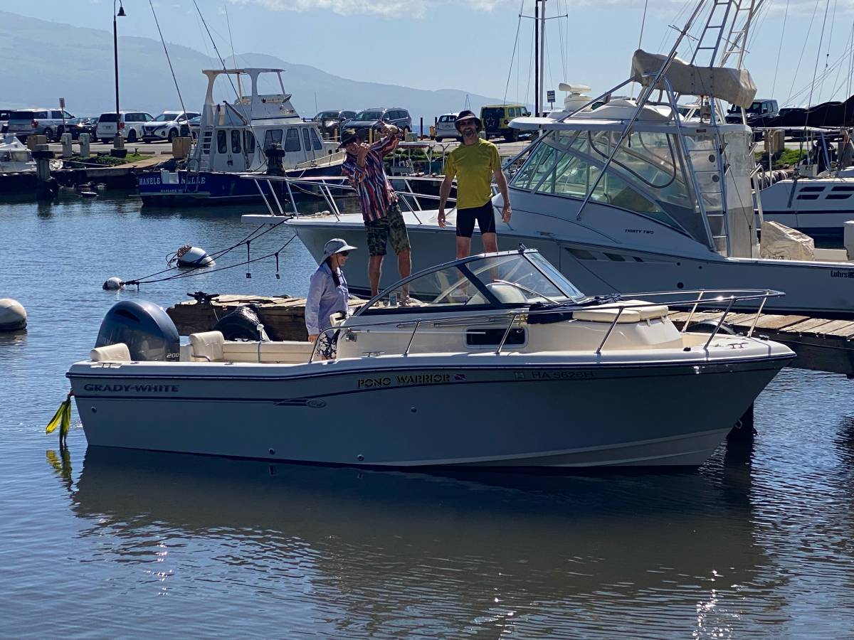 2018 Grady-White, biela, dovoz USA — foto 9 z 11
