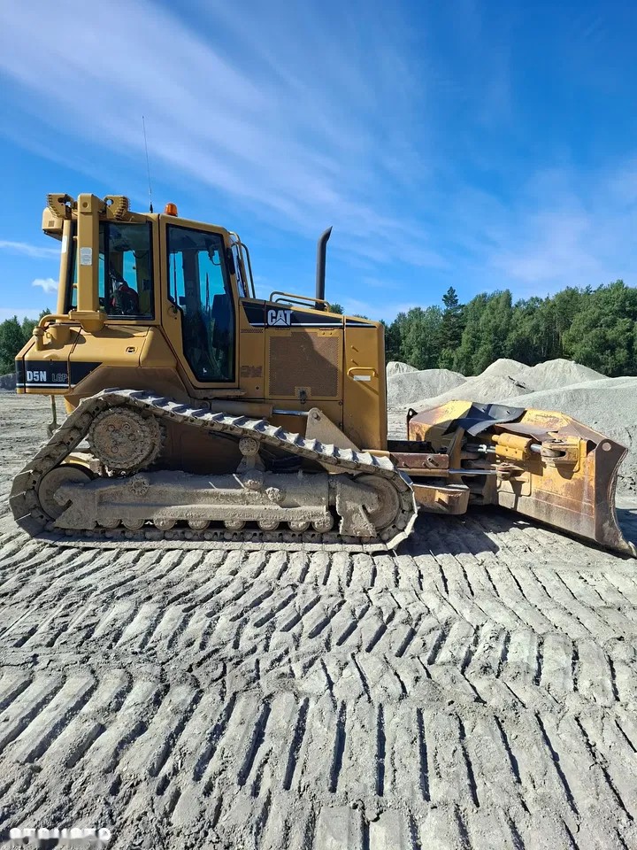 2004 Caterpillar D5N LGP, 17 280 mth, dovoz Skladom v EÚ — foto 1