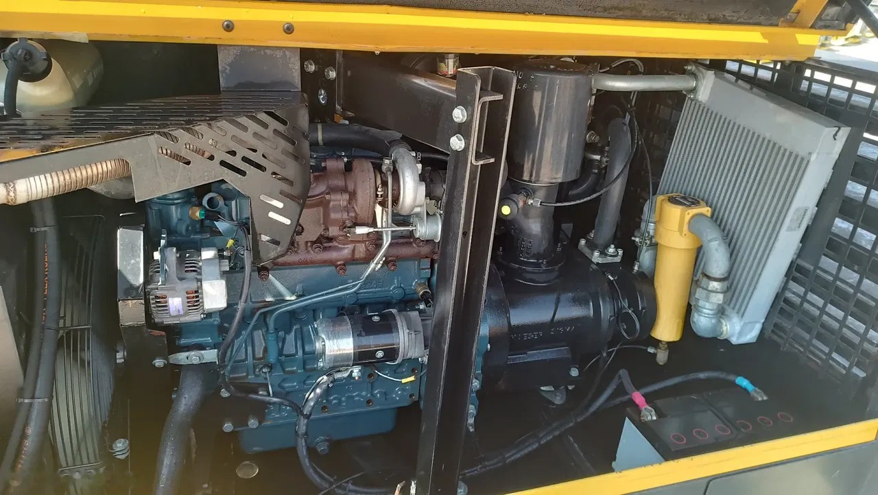 2012 Kubota KAESER M 64, 3 140 mth, dovoz Skladom v EÚ — foto 10 z 13