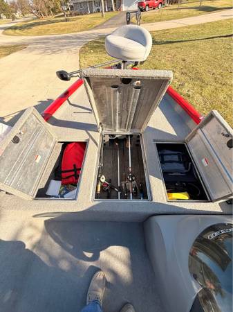 2011 Tracker, dovoz USA — foto 4 z 12