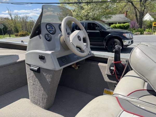 1996 Tracker, dovoz USA — foto 4 z 5